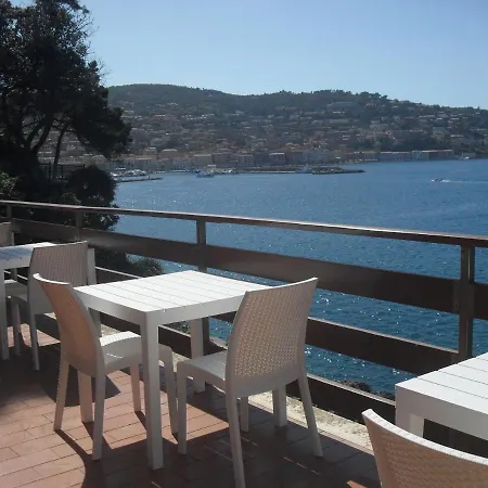 Flora Argentario Bed & Breakfast *