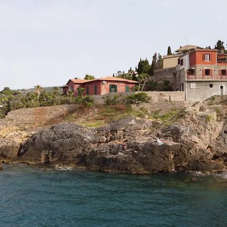 Flora Argentario Bed & Breakfast